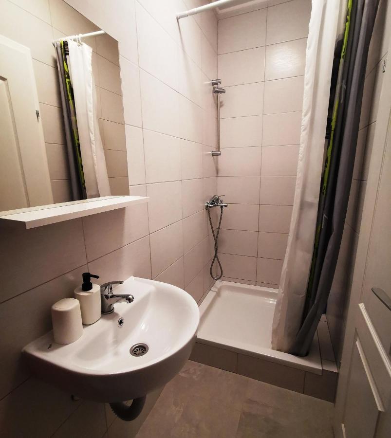 Vila Julija - Apartment & Rooms Otočac Εξωτερικό φωτογραφία