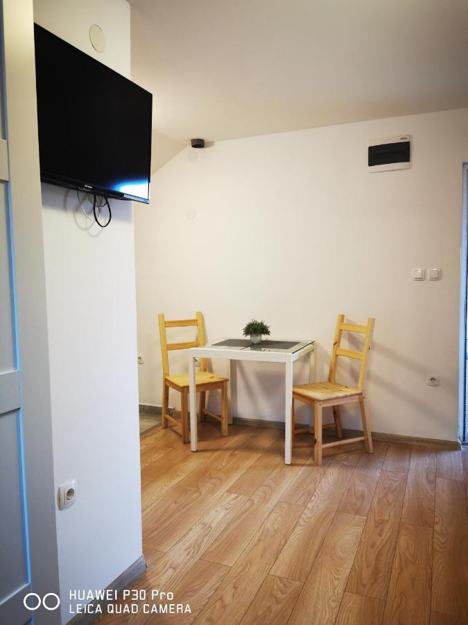 Vila Julija - Apartment & Rooms Otočac Εξωτερικό φωτογραφία